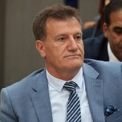 KKTC Ulaştırma Bakanı Erhan Arıklı görevden alındı