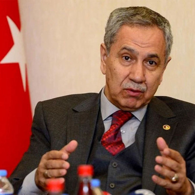 Bülent Arınç'tan Melih Gökçek'e: 'Utanarak izledim'