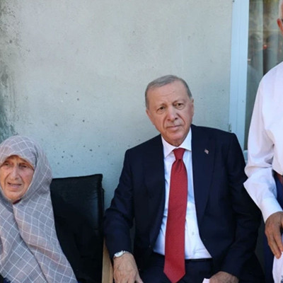 Cumhurbaşkanı Erdoğan, Rize'de komşularını ziyaret etti