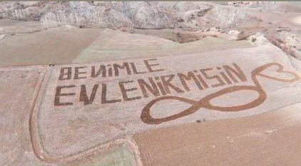 Evlenme teklifini sanata dönüştüren Çorumlu çiftçi - Resim: 1