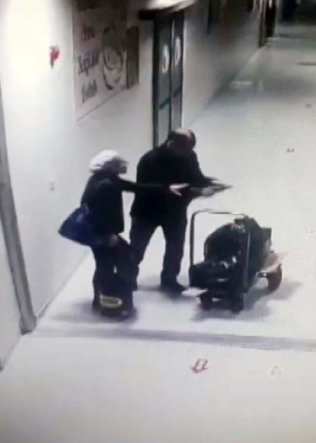 Silahı görünce katilinin elini tutup direnmiş - Resim: 3