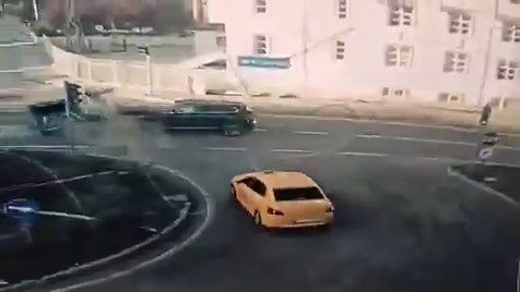 Makam aracı jandarma minibüsüne çarptı; 2 asker yaralandı - Resim: 3