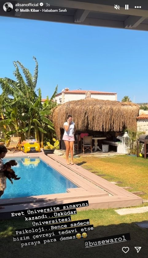 Eşinin üniversiteyi kazandığını böyle duyurdu: Sadece bizim çevreyi tedavi etse paraya para demez - Resim : 1