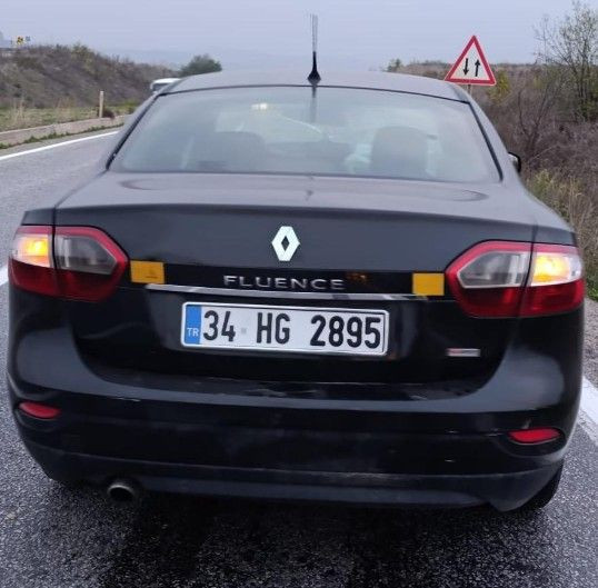 Bursa’da iki otomobil çarpıştı: 1 ölü, 2 yaralı - Resim: 1