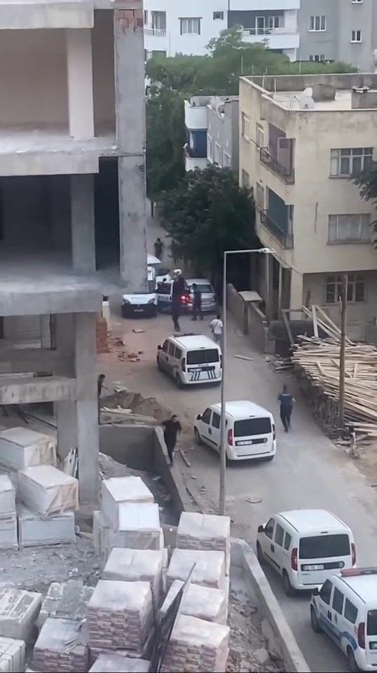 Siirt’te adliyeden firar eden şüpheli, inşaatta saklanırken yakalandı - Resim: 3