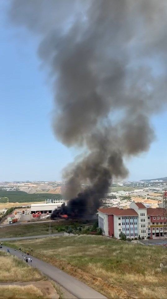 Kocaeli'de çöp ayrıştırma tesisinde yangın - Resim: 2
