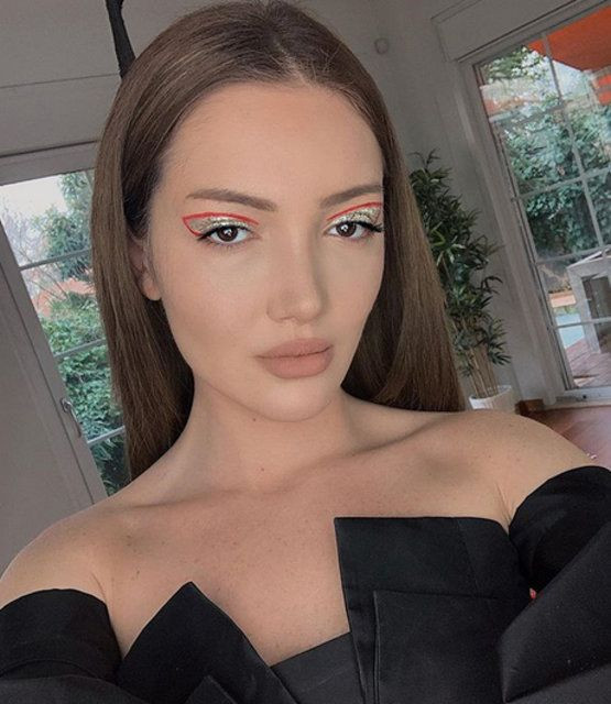 Danla Bilic ve Aşkım Kapışmak aynı fotoğrafta - Fotoğraf: 6