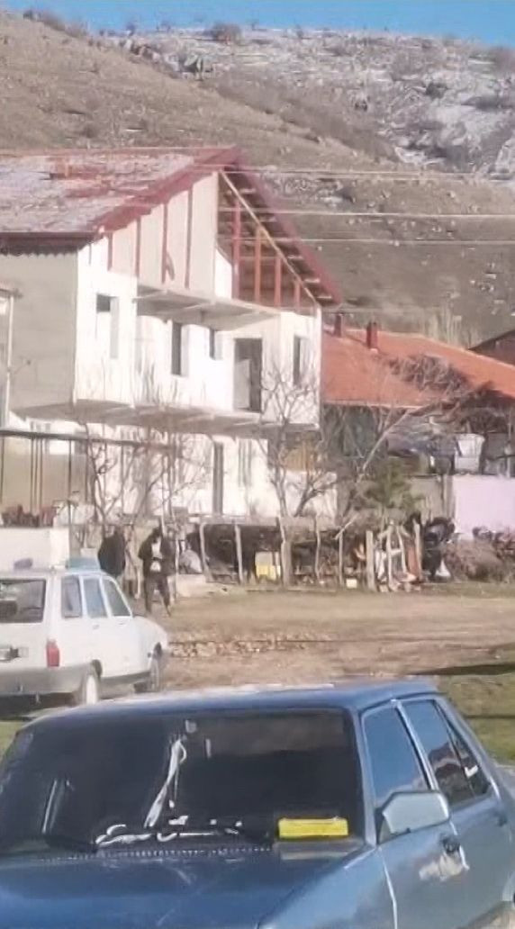 Komşu ailelerin silahlı kavgasında 2 kadın hayatını kaybetti - Resim: 3