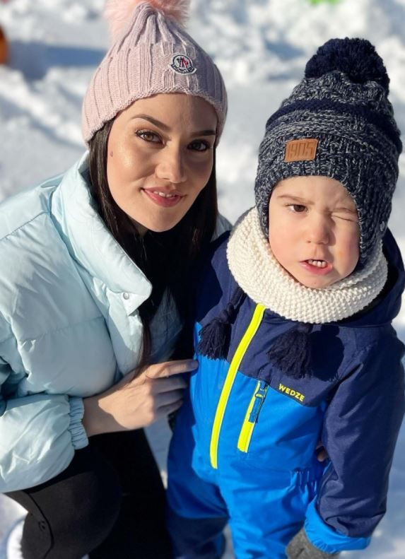 Fahriye Evcen ve Karan Özçivit'in fotoğrafları sosyal medyayı salladı - Resim: 1