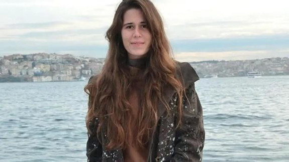 LAL DENİZLİ KİMDİR? Çeşme Belediye Başkanı Lal Denizli kaç yaşında ve nereli?