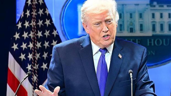 SON DAKİKA HABERİ: Trump: Ek küresel yüzde 10 vergi alacağım