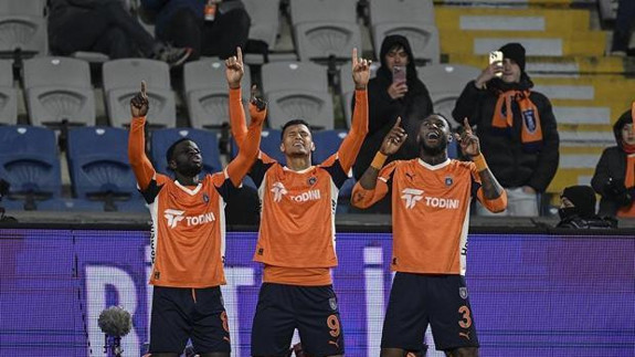 Başakşehir sahasında Konyaspor'u mağlup etti