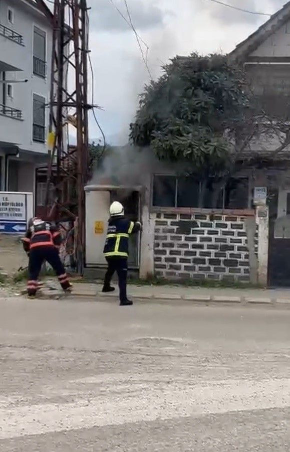 Sakarya'da trafo yangınındaki patlama paniğe neden oldu - Resim: 2