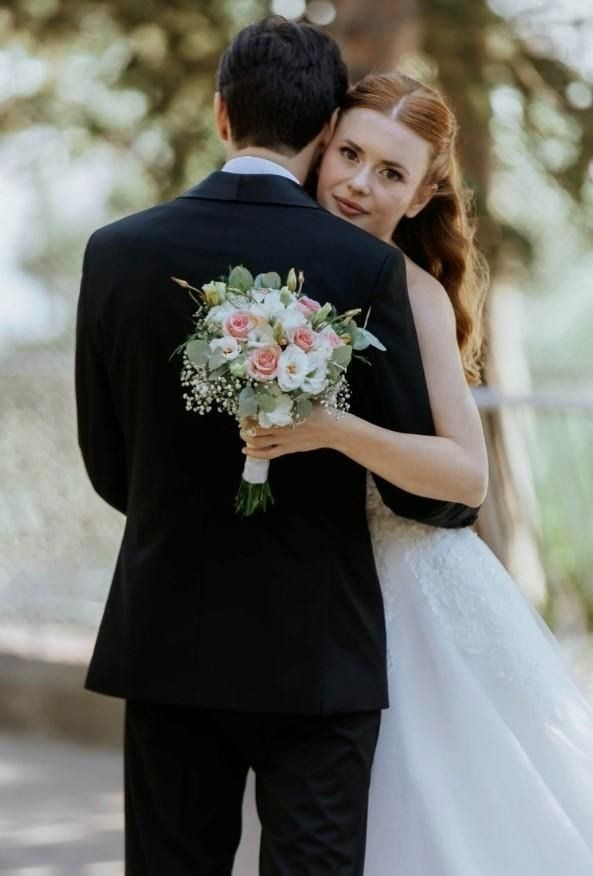 Son hali şaşırttı: Selena dizisinin Selin'i nikah masasına oturdu! - Resim: 2