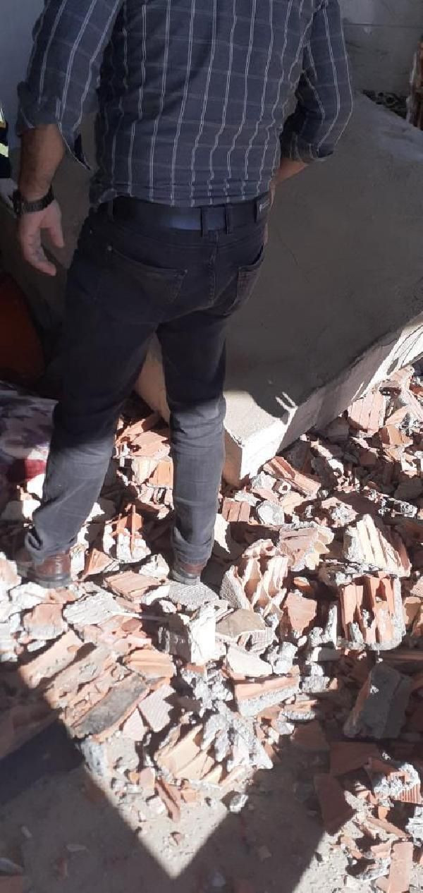 İnşaatta üzerine devrilen duvarın altında can verdi - Resim: 3