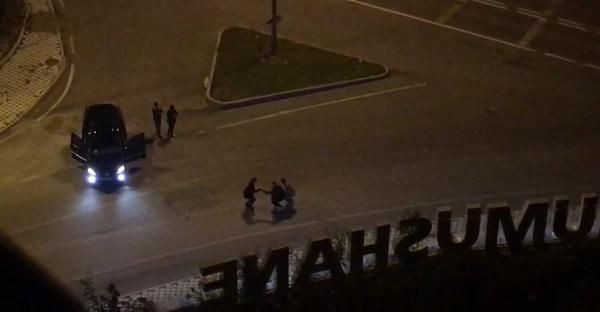 Yasağa rağmen yolda halay çektiler - Resim: 1