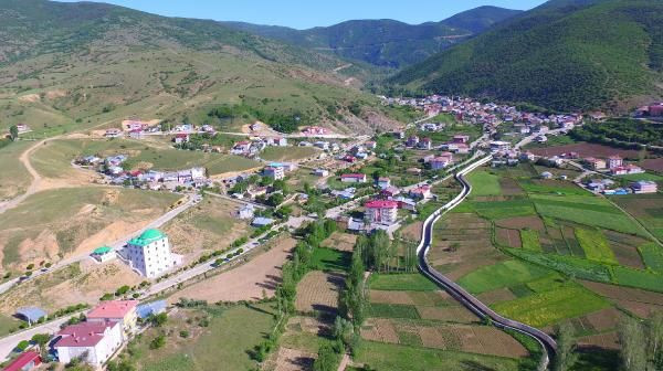 Ernek Yaylası'ndaki doğal göl, ilgi görüyor - Resim: 1