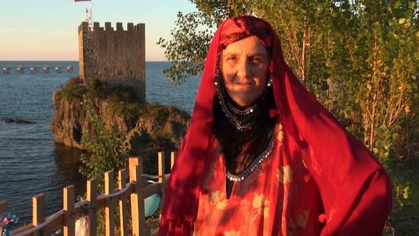 Rize'de, defilede 150 yıllık gelinlik sergilendi - Resim: 3