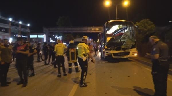 Amasya’da yolcu otobüsü TIR'a çarptı: 5 yaralı - Resim: 2