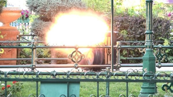 Fünye ile patlatılan şüpheli valizden ders kitapları çıktı - Resim: 1