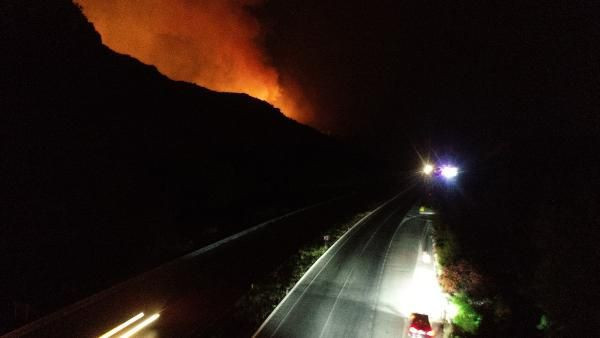 Turizm cenneti Kemer'de orman yangını - Resim: 4