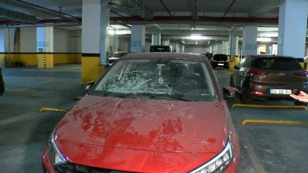 Bayrampaşa'da otoparkta bulunan araçlar zarar gördü - Resim: 2