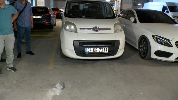 Bayrampaşa'da otoparkta bulunan araçlar zarar gördü - Resim: 4