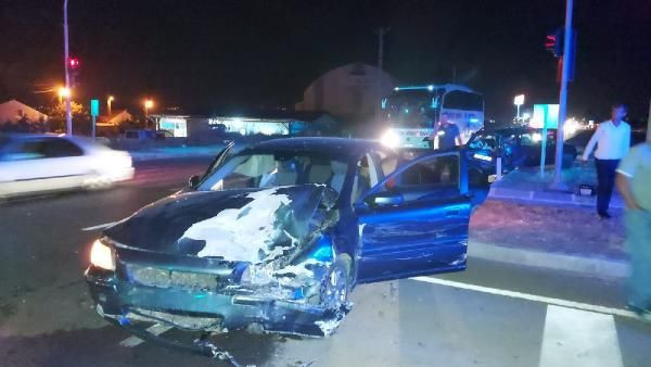 Amasya'da zincirleme kaza: 3 yaralı - Resim: 3