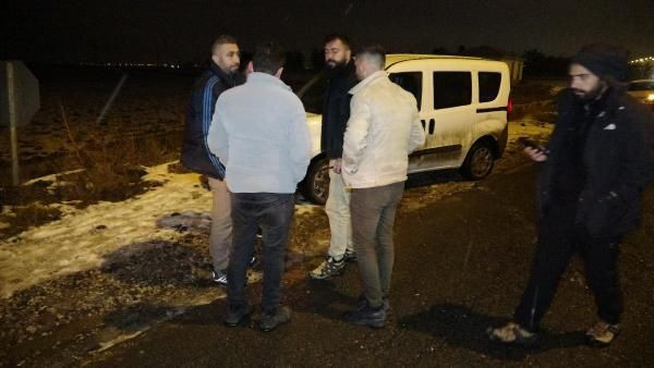 Erkek arkadaşıyla gezerken telefonuna 'karım' yazılı mesaj geldi, korkup seyir halindeki araçtan atladı - Resim: 2