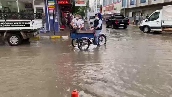 Iğdır'da 15 dakikalık sağanak ve dolu, hayatı olumsuz etkiledi - Resim: 2