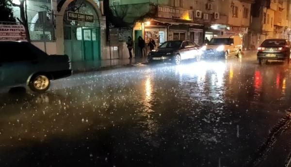 Mardin'de sağanak; cadde ve sokaklar suyla doldu - Resim: 3