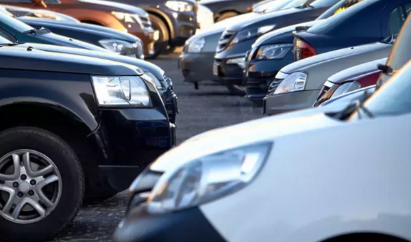 Araç alacak herkesi ilgilendiriyor: Faizler düşerse piyasa nasıl etkilenir? - Resim: 1