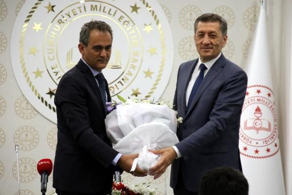 Yeni Milli Eğitim Bakanı Özer'den yüz yüze eğitim açıklaması: Vakaların sıfırlanmasını bekleyemeyiz - Resim : 1