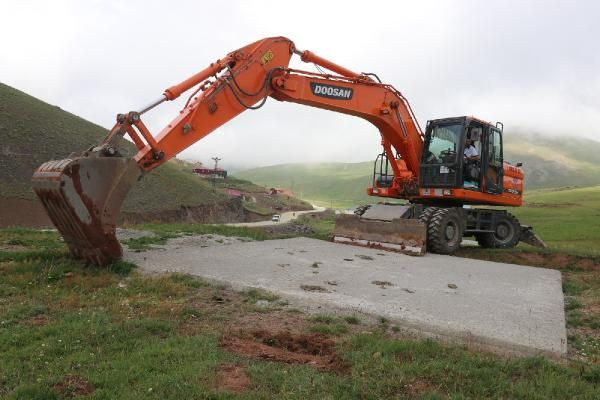 Gümüşhane yaylalarındaki kaçak yapılara geçit yok - Resim: 3