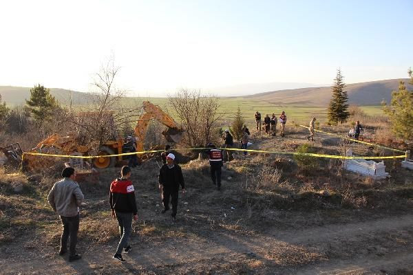 8 yıldır aranan Asım'ı babası baltayla öldürüp avluya gömmüş - Resim: 2