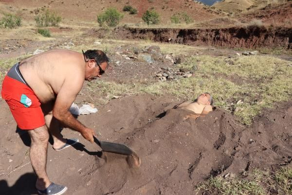 Deredeki minarelli kumda şifa arıyorlar - Resim: 2