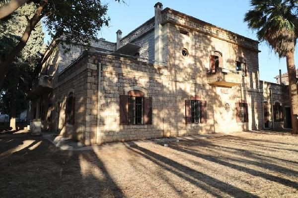 Depremde Kibar Feyzo’nun çekildiği tarihi konak hasar aldı - Resim: 3