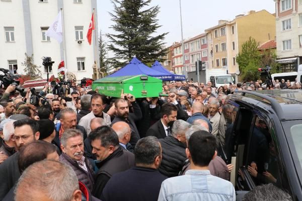 Selvi Kılıçdaroğlu'nun ağabeyi Hüseyin Özdağ, son yolculuğuna uğurlandı - Resim: 2