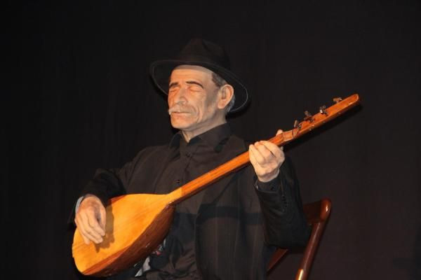 Aşık Veysel'in insansı robotu, öğrencilere konser verdi - Resim: 1