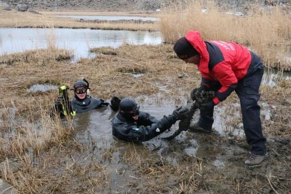 Iğdır'daki operasyonda gölette 145 uçaksavar mühimmatı bulundu - Resim: 1
