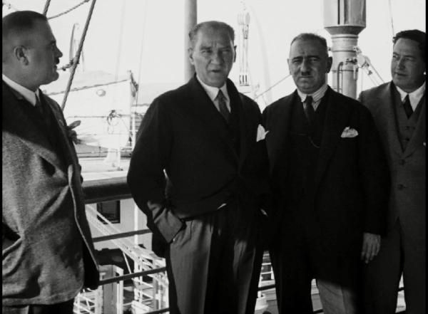 Bakan Ersoy, Atatürk'ün 43 saniyelik yeni görüntüsünü paylaştı - Fotoğraf: 3
