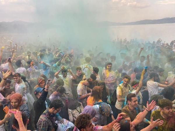 Elazığ’da ilk kez düzenlenen ‘Color Fest’ renkli görüntülere sahne oldu - Resim: 1