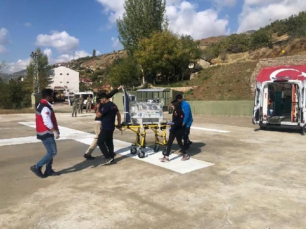 Yeni doğan bebek için ambulans helikopter havalandı - Resim: 1