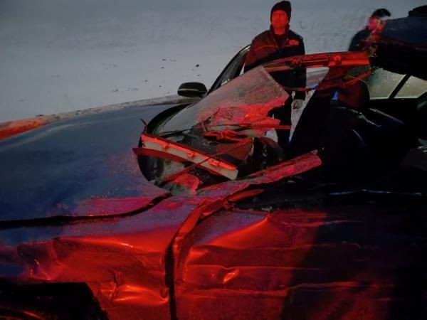 Iğdır’da karlı yolda kayan otomobil TIR'a çarptı: 1 ölü, 1 yaralı - Resim: 3