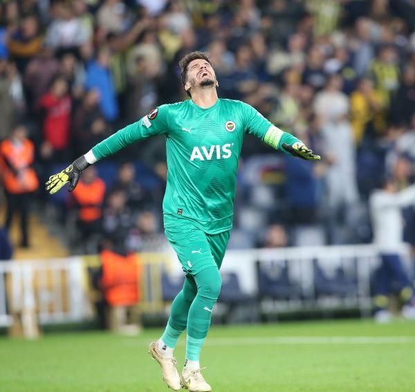 Fenerbahçe, AEK Larnaca'yı mağlup etti - Resim: 2