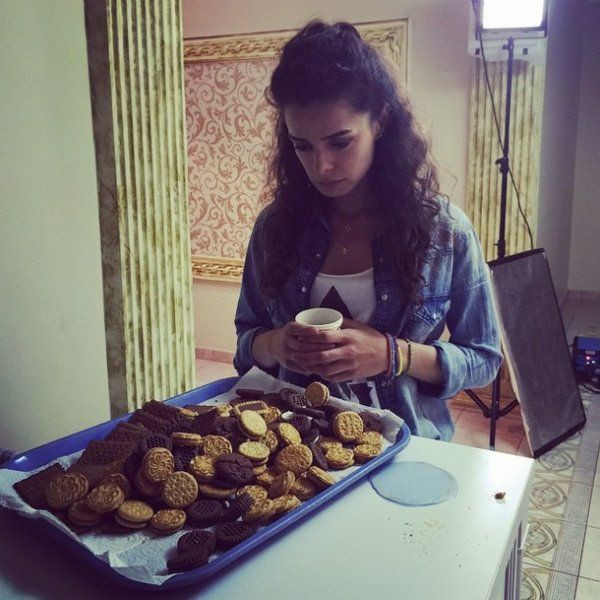 Netflix'in yeni Türk dizisinde Özge Özpirinçci'ye eşlik edecek oyuncu belli oldu - Resim: 4