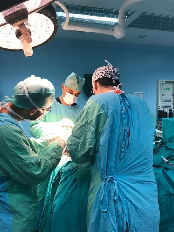 Kafatasının yüzde 83'ü parçalanmıştı! Titanyum parçalarıyla eski görüntüsüne kavuştu - Resim: 4