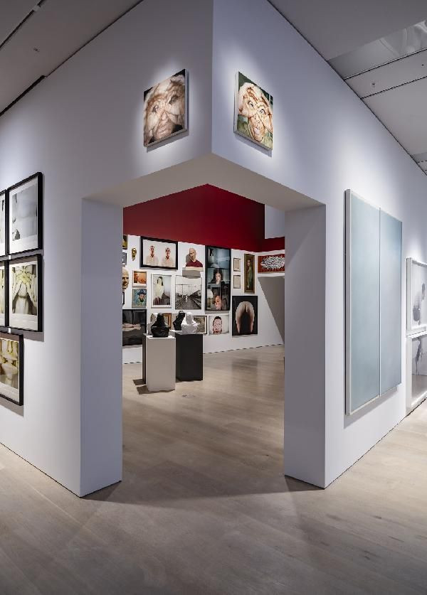 ‘Farz Et Ki Sen Yoksun’ sergisi ziyarete açıldı - Resim: 2