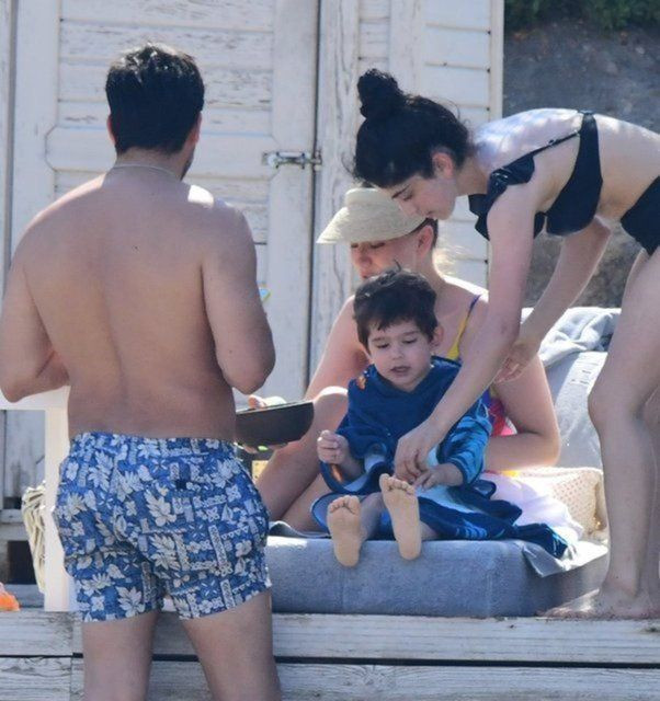Fahriye Evcen ve Burak Özçivit’in bebeklerinin cinsiyeti belli oldu - Resim: 4