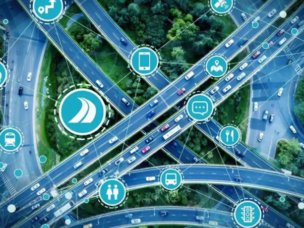 İstanbul'un ilk akıllı yolu hizmete girdi: Yola düşen nesne bile sürücüye bildirim gidecek